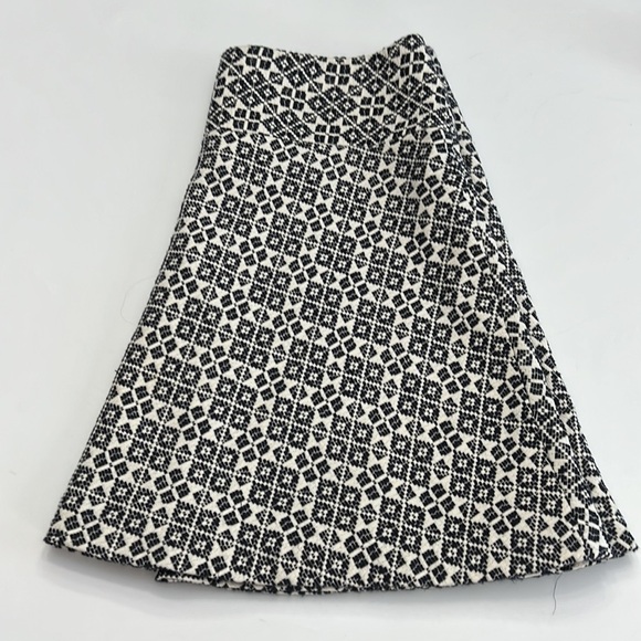 Tory Burch blue and ivory skirt style 51151324 A-line size 4 18” length - Picture 7 of 14